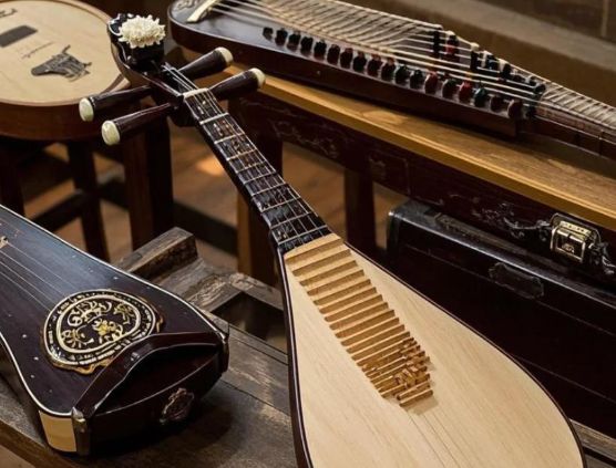 乐器出售，金牌二玩具乐器抖店诚意出售欢迎咨询